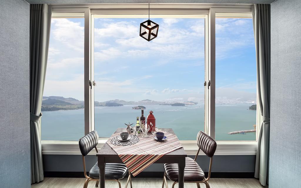 Yeosu Blooming Pension Exterior foto